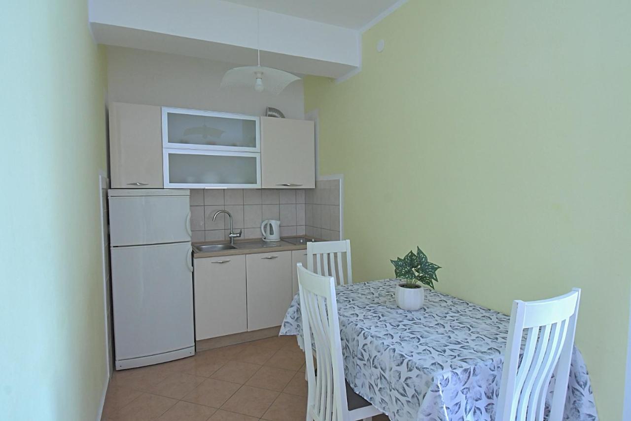 Apartments Tonci And Iris Primošten Exterior foto