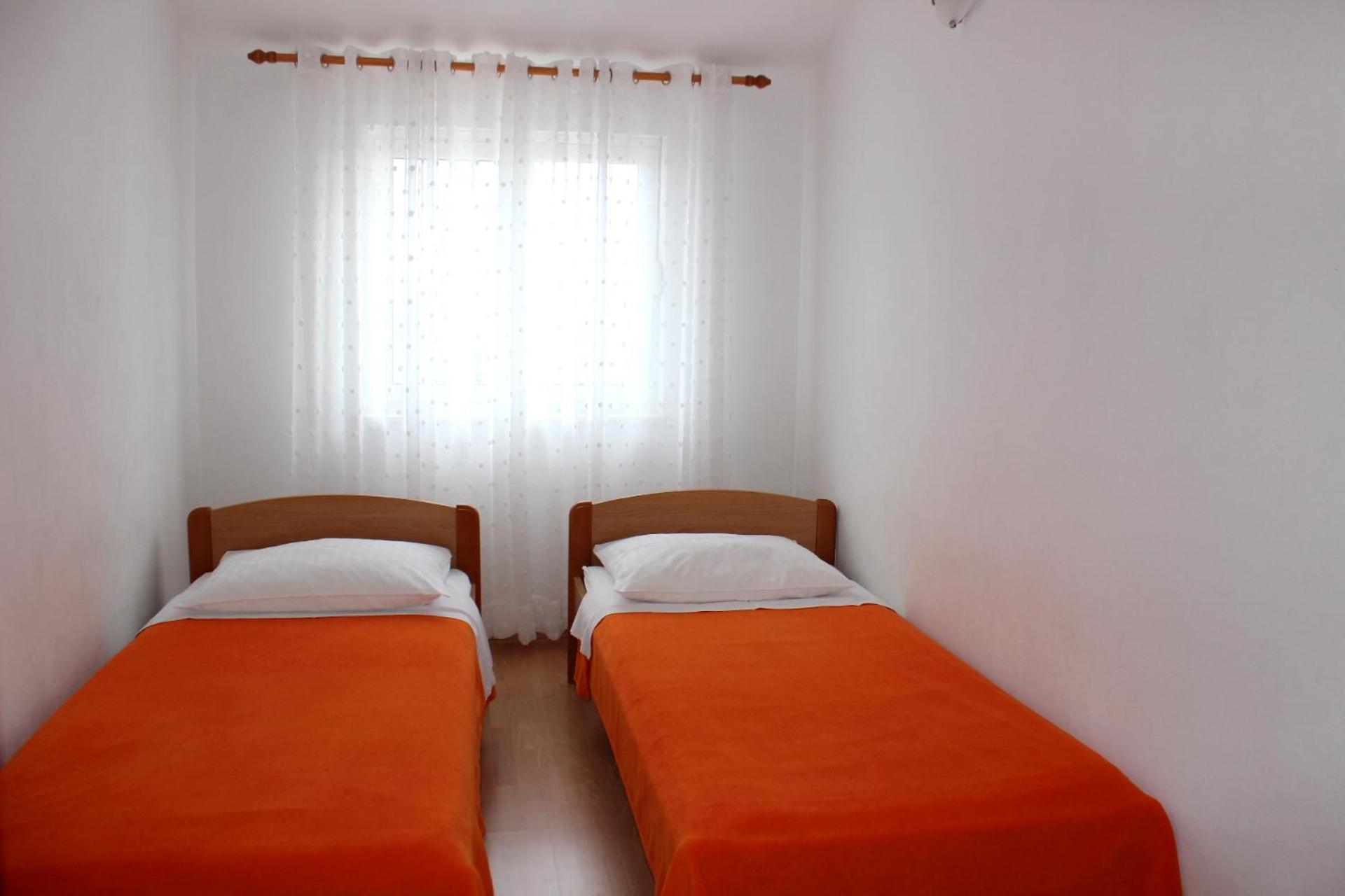 Apartments Tonci And Iris Primošten Exterior foto